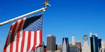 PIB dos Estados Unidos sobe 3,3% no 2º trimestre, acima do esperado